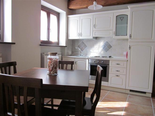 Pietra Maula Agriturismo Castelraimondo Bilik gambar