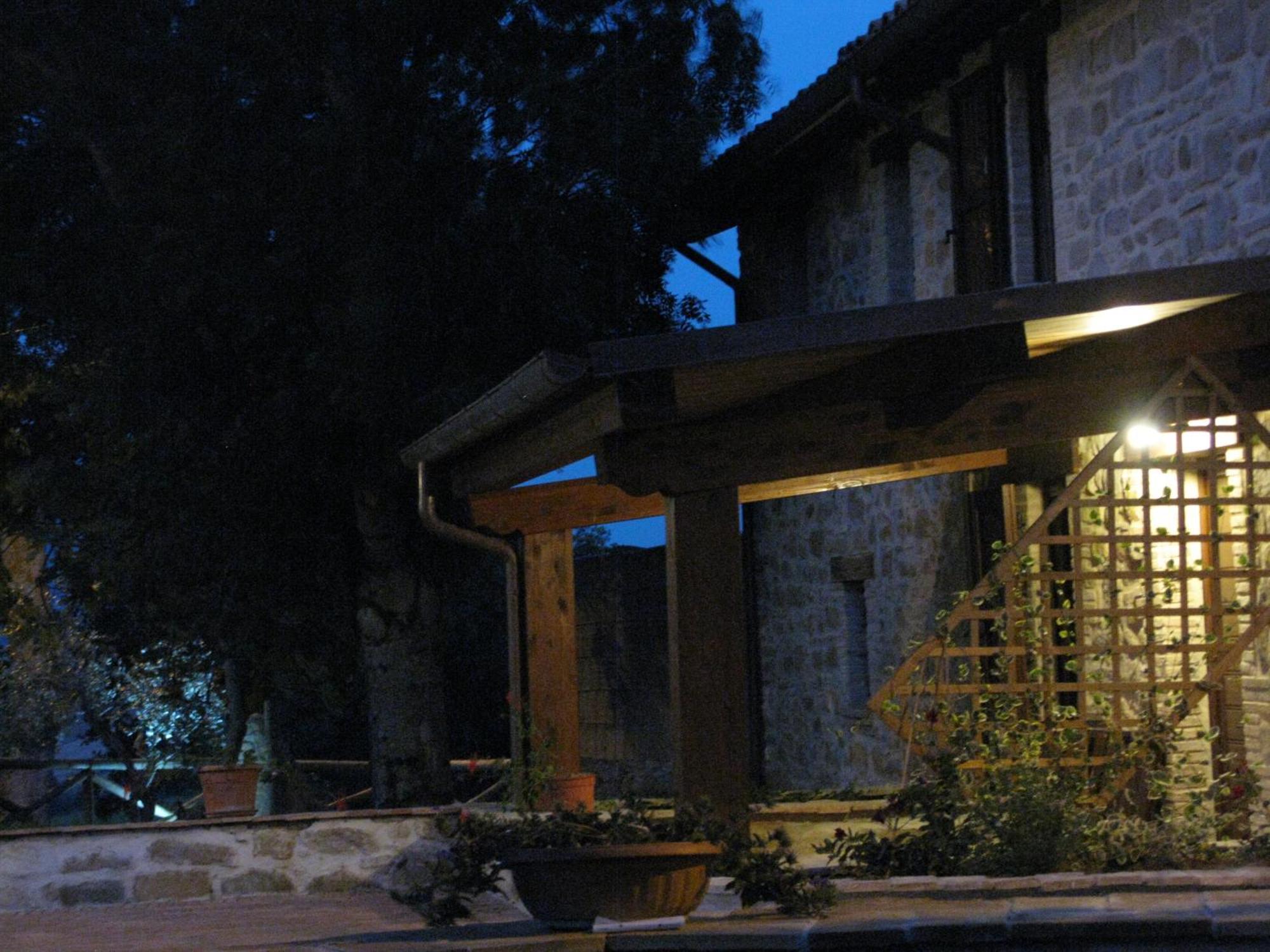 Pietra Maula Agriturismo Castelraimondo Luaran gambar