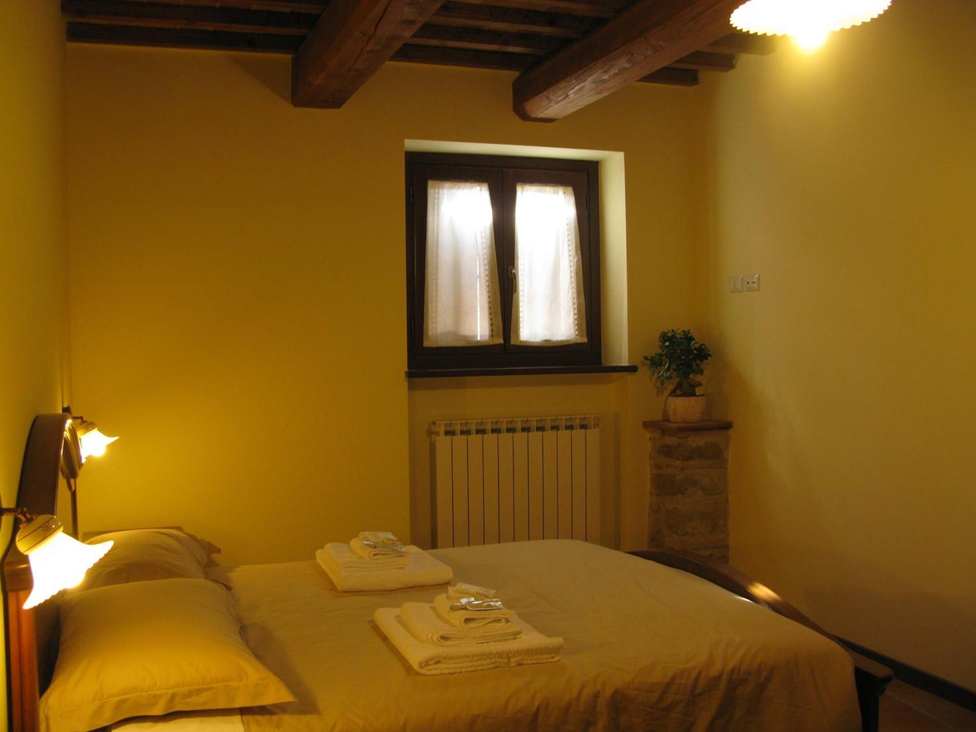 Pietra Maula Agriturismo Castelraimondo Luaran gambar