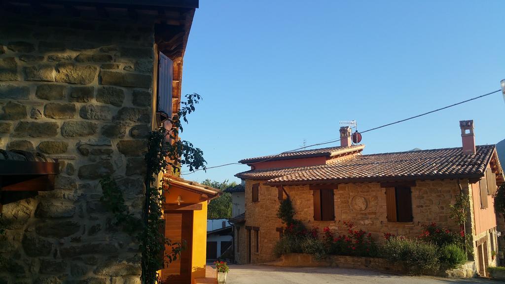 Pietra Maula Agriturismo Castelraimondo Luaran gambar